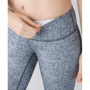 Lululemon Wunder Under Crop III Rio Mist 21" Inseam White Black Size 6